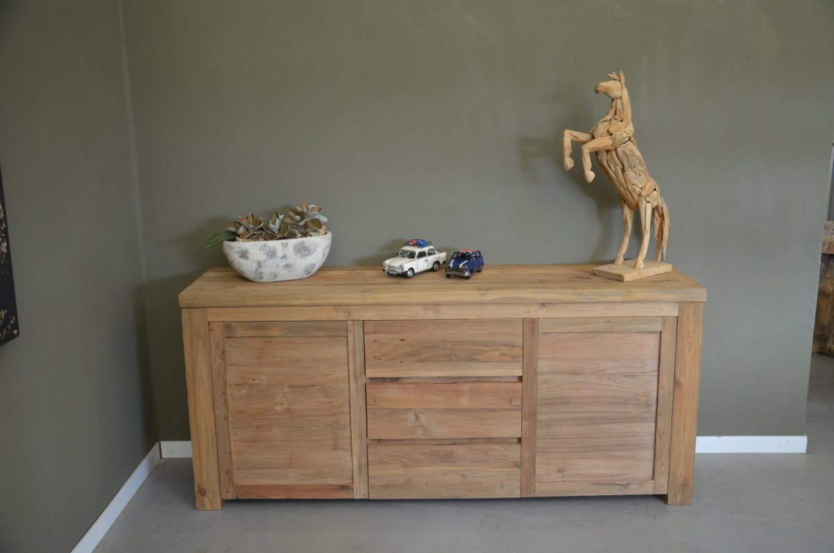 Strak teak dressoir