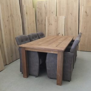 Teak eettafel van oud teak hout